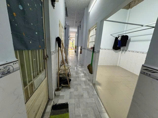 Nhà mặt tiền Lý Thánh Tông, sổ nở hậu, dt 78m2 , tiện làm CHDV