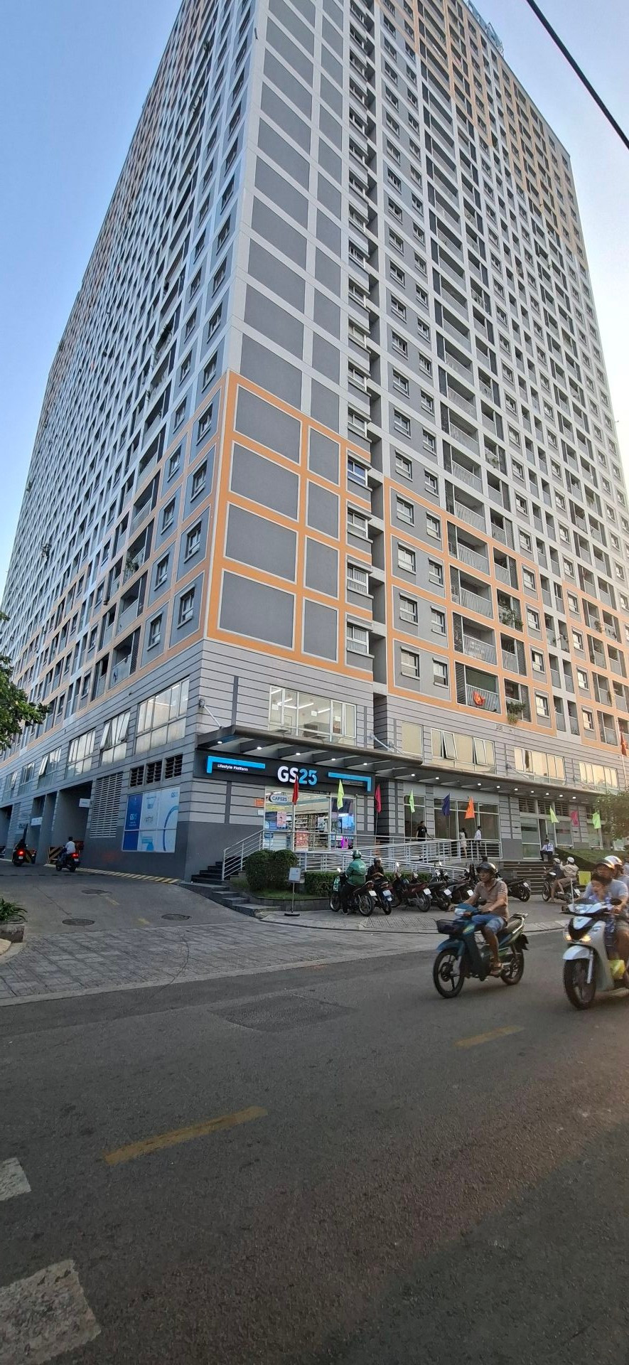 CARILLON 7, Tân Phú ─ Căn Góc 80M2 ─ 3PN, 2WC ─ đã có SHR