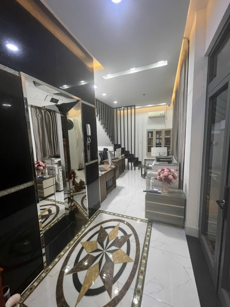 BÁN NHÀ LÔ GÓC - NGANG 7.2M - MẶT TIỀN DƯƠNG THỊ GIANG, QUẬN 12 - 13.5 tỷ