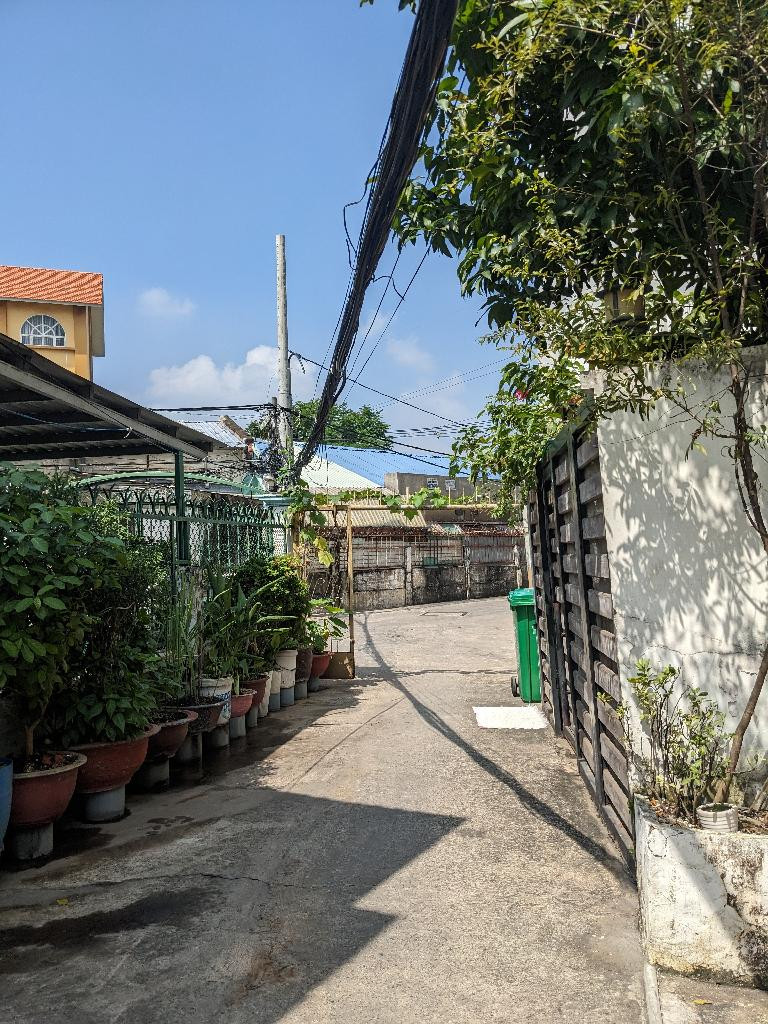 Bán nhà Trần Xuân Soạn (xe hơi đậu cửa); 4,2x17m; thu nhập 9tr/tháng; sổ hồng; 5,5 tỷ