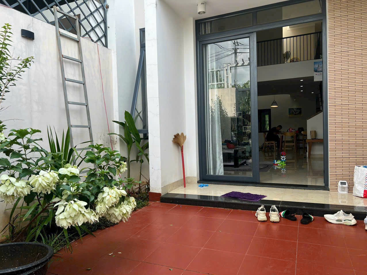 NHÀ 1 MÊ HẺM MẠC ĐỈNH CHI TRUNG TÂM PHỐ
