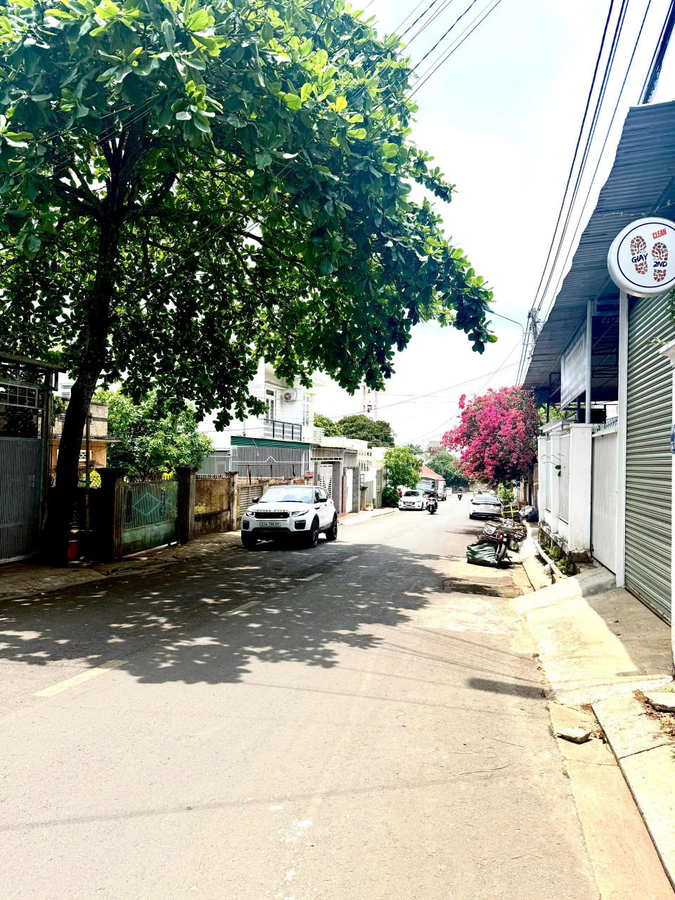 NHÀ TRUNG TÂM HẺM NƠ TRANG GƯH - PHƯỜNG TÂN TIẾN
