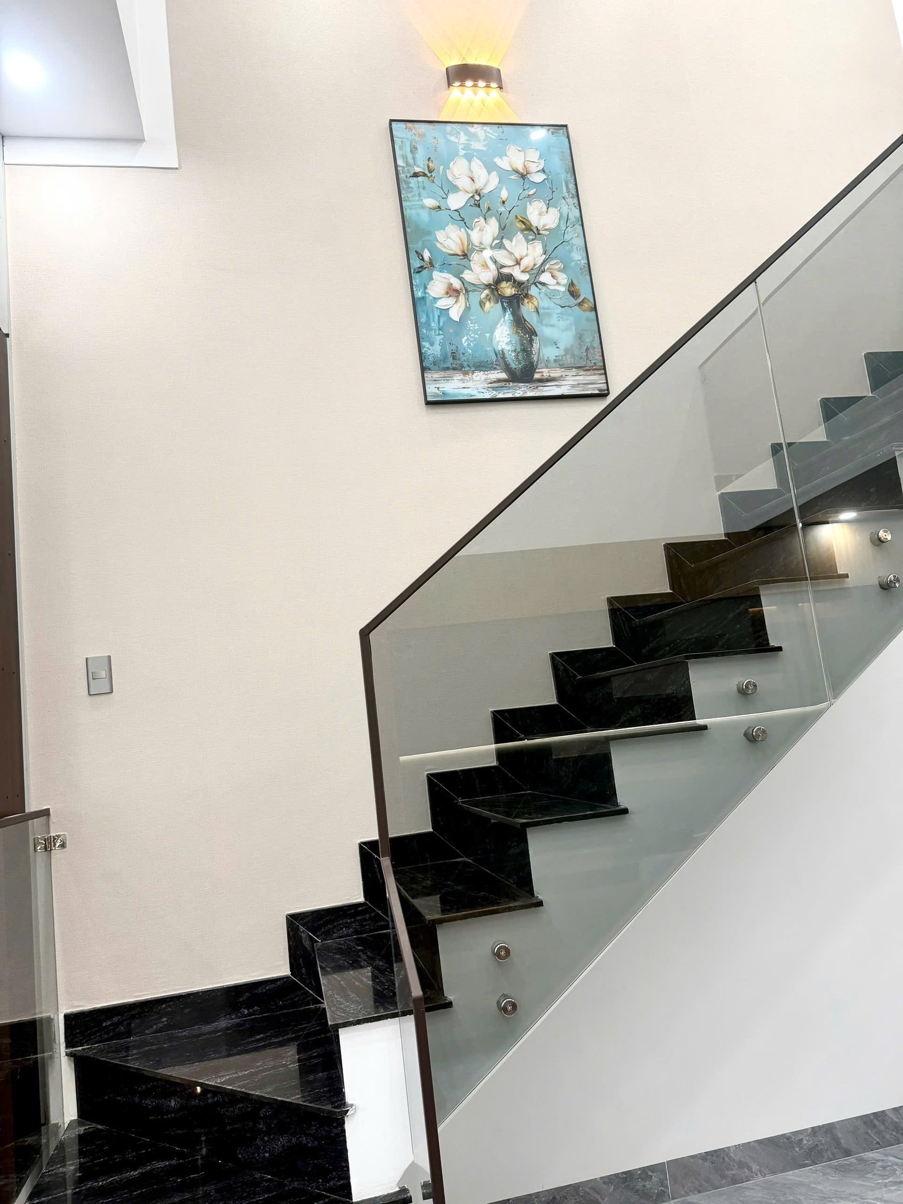 Bán nhà 119.7m² full thổ cư ngang 5.1m giá 3.8 tỷ tại Phường Tân Tiến Thành phố Buôn Ma Thuột