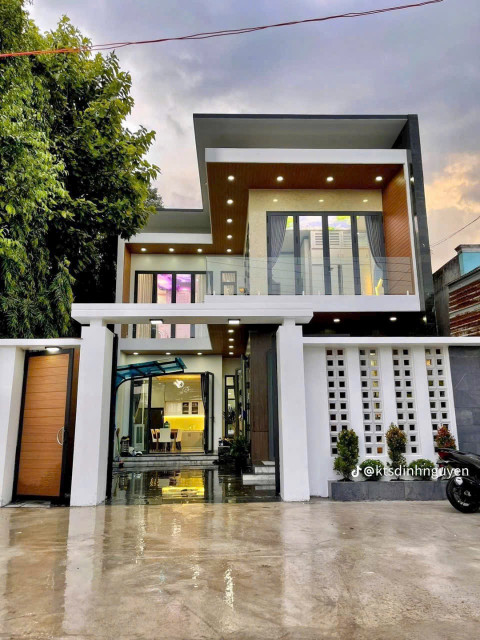 Em ngộp bán căn biệt thự 10x12