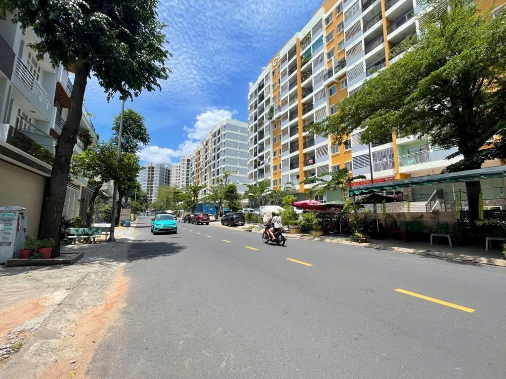 BDS  HVL 🎉 CHÍNH CHỦ GỬI – LÔ ĐẤT CỰC ĐẸP MẶT TIỀN ĐƯỜNG D2 – MAN THIỆN