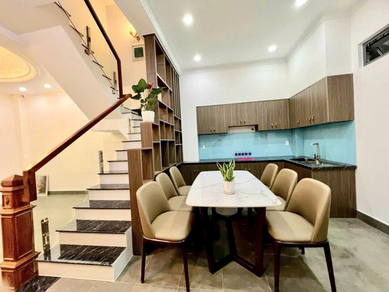 BDS  HVL Chủ Gửi Nhà 1T Lửng 3L Mặt Tiền Đường Tăng Nhơn Phú Q.9