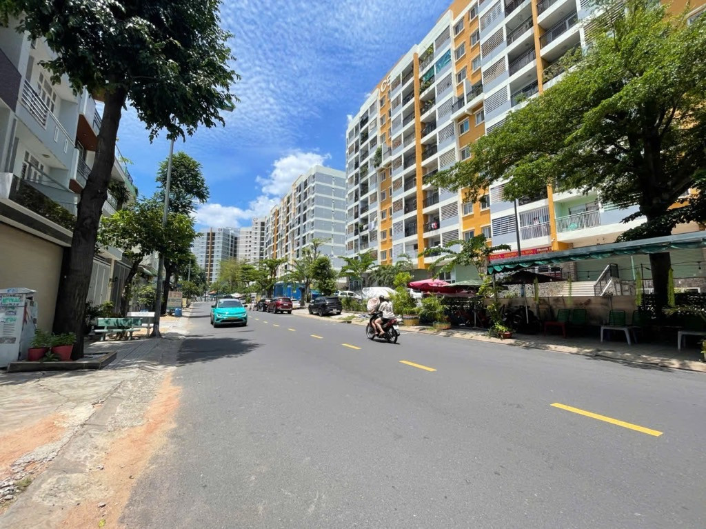 Bán căn hộ chung cư Nhân Phú