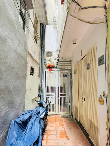 Bán nhà 35.9m² ngang 3.4m giá 8.9 tỷ Phường Tây Hồ