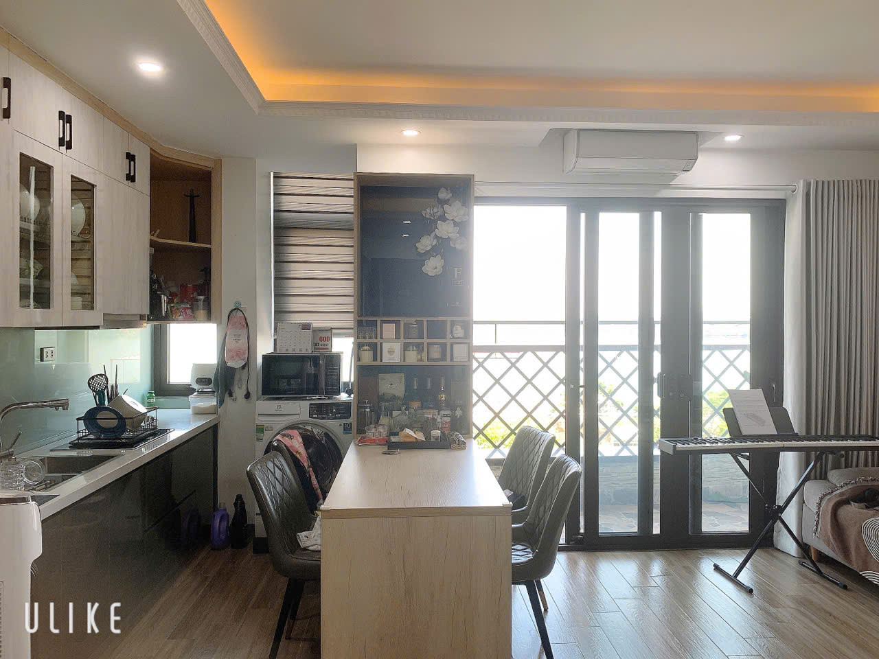 Cho thuê Căn hộ dịch vụ 1N1K View toàn mặt hồ tại Ngõ 193 Phố Trích Sài, Tây Hồ. Chỉ 13tr