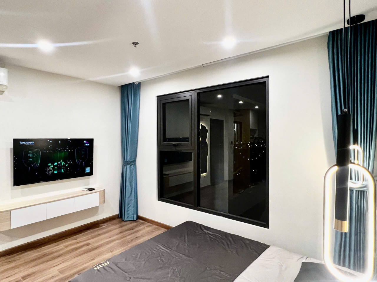 Studio Imperia SmartCity - 35m2 View bể bơi- Full đồ- sẵn Hd thuê 8tr/tháng