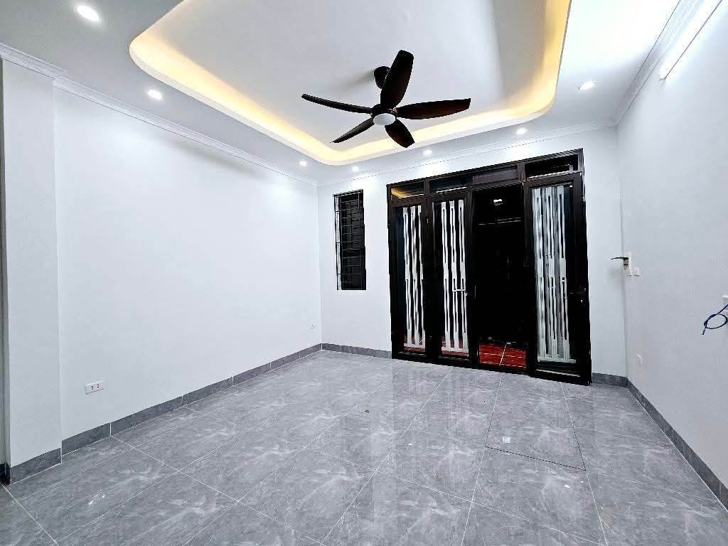 Bán nhà Trung Tựu, Bắc Từ Liêm, 30 m2, 5 tầng, mặt tiền 4m, giá 5.7 tỷ