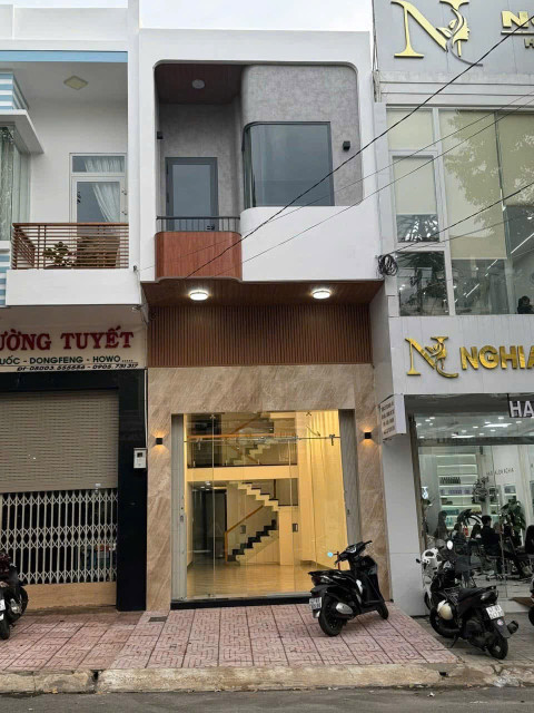 Bán nhà 45 Nguyễn Thị Minh Khai 69.8m² 10.8 tỷ tại Phường Thắng Lợi Thành phố Buôn Ma Thuột