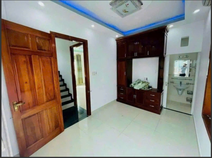 BÁN NHÀ 1 TRỆT 2 LẦU HẺM DAISU NGUYỄN BỈNH KHIÊM, GẦN BIỂN BÃI TRƯỚC