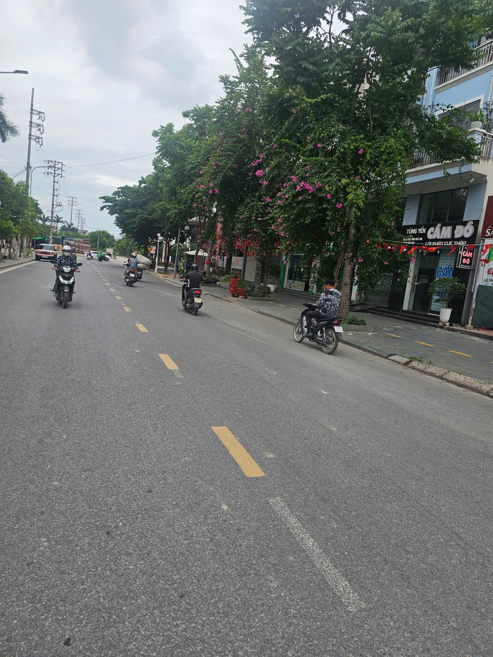 Bán gấp nhà đất tại mặt đường Tuệ Tĩnh kéo dài, Phố ẩm thực, phường Thanh Bình, TP Hải Dương