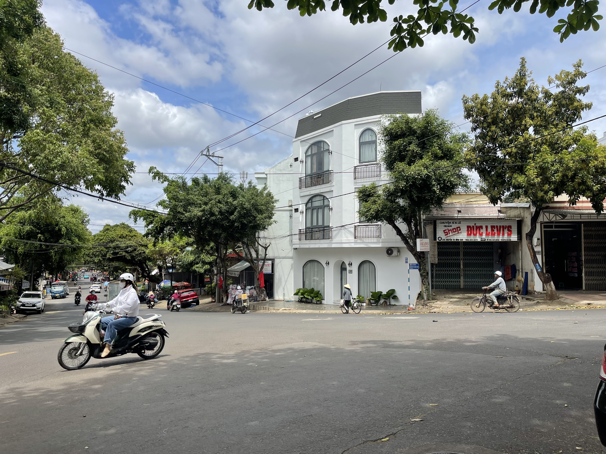 Căn Nhà 2Mê Đẹp MẶT TIỀN KD Góc Phạm Ngũ Lão - Nguyễn Thị Minh Khai Trung Tâm TPBMT. Hơn 120m2 sàn ❌Chỉ 6ty568