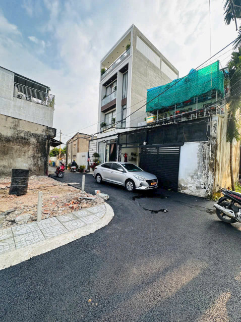 🌈Bán Đất SHR Thạnh Lộc 13 ngang khủng 5,7 full thổ cư- Đường 6m- hệ số xây dựng 3.5 giá chỉ 3,35 tỷ✅
🌺Diện tích ngang 5,7 dài 10m xây dựng full đất
🌺Hiện trạng đất trống cao ráo thiết kế xây dựng theo ý
🌺Hướng Đông Bắc
🌺Vị Trí Gần Chợ Cầu Đồng, Ngã Tư Ga,