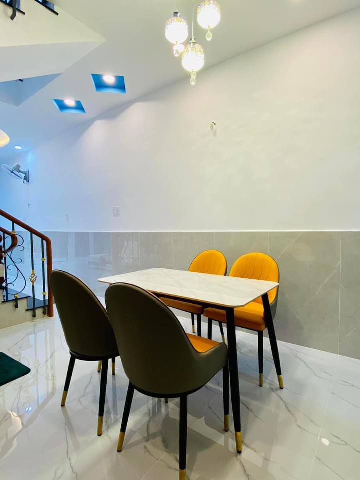 Kẹt tiền bán gấp nhà 41.7m2, Thạnh Lộc 29, Quận 12, cho thuê 8,5 triệu/tháng