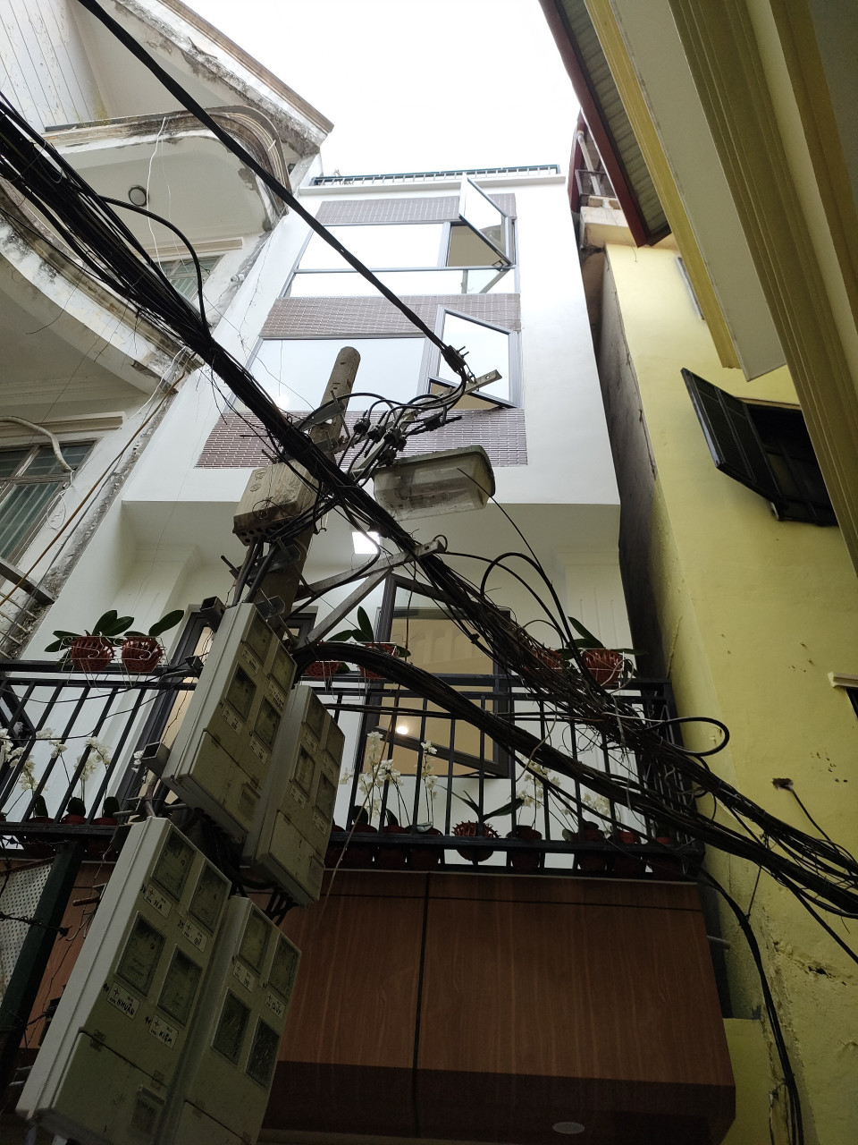 Bán gấp giá rẻ Đê Trần Khát Chân 34m, 6 tầng, mặt tiền 3.4m, 9 tỷ Hai Bà Trưng.
