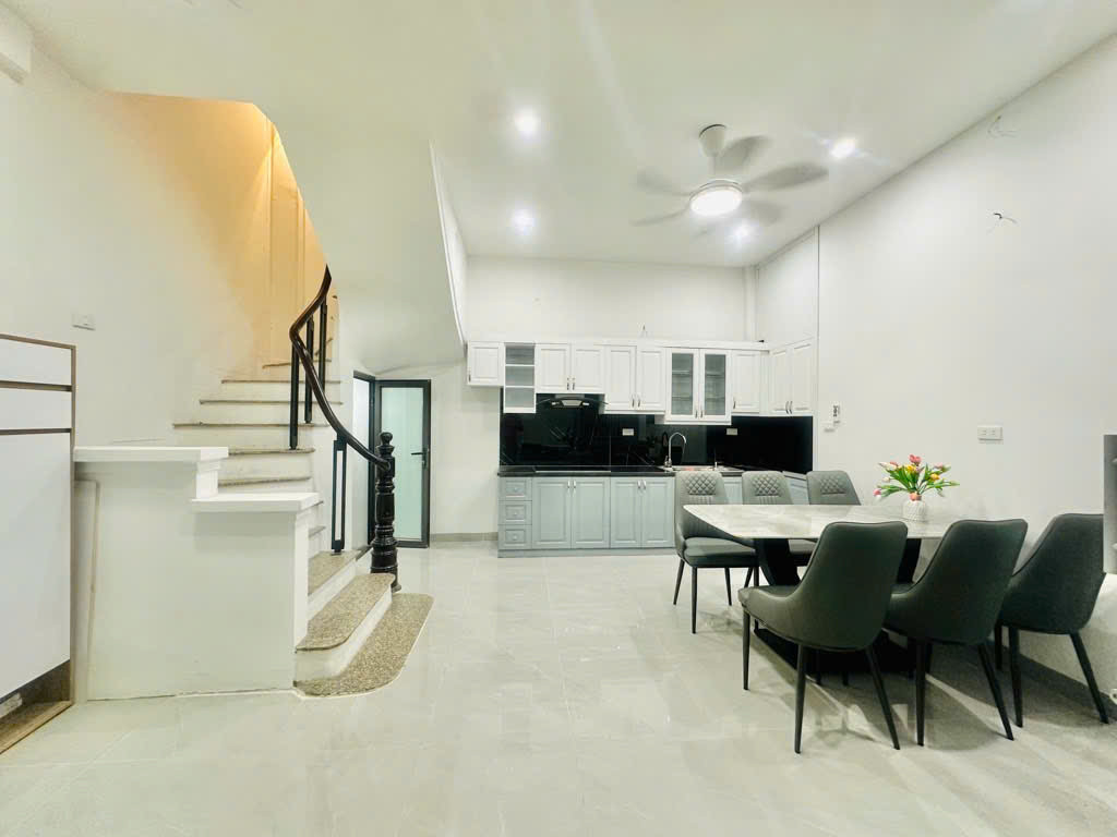 KIM NGƯU 30M2 4 TẦNG 3 NGỦ GẦN Ô TÔ 5.18 TỶ