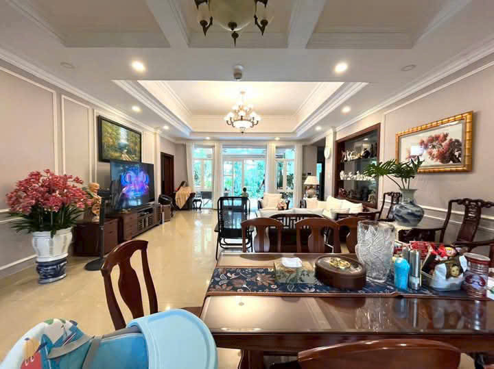 BDS HVL VILLA THẠCH MỸ LỢI Q2 1300m2 Hồ Bơi Giá 125tr THU NÉT