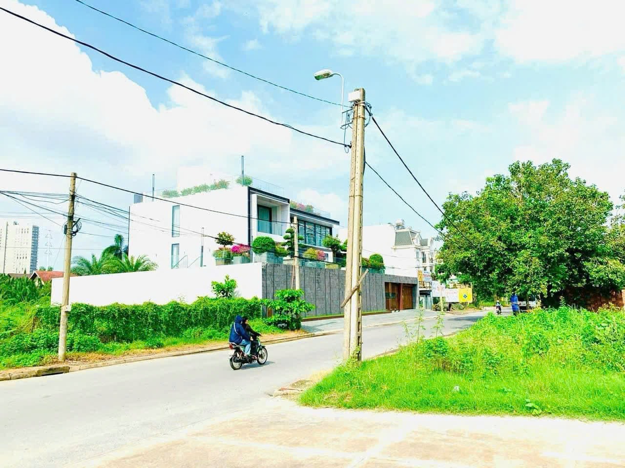BDS HVL VIEW SÔNG A40 14x23M THỔ 391M2 GIÁ 115TR/M2