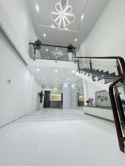 NHÀ 4 TẦNG GẦN NGUYỄN THỊ ĐỊNH QUẬN 2 - CHỈ NHỈNH 5 TỶ