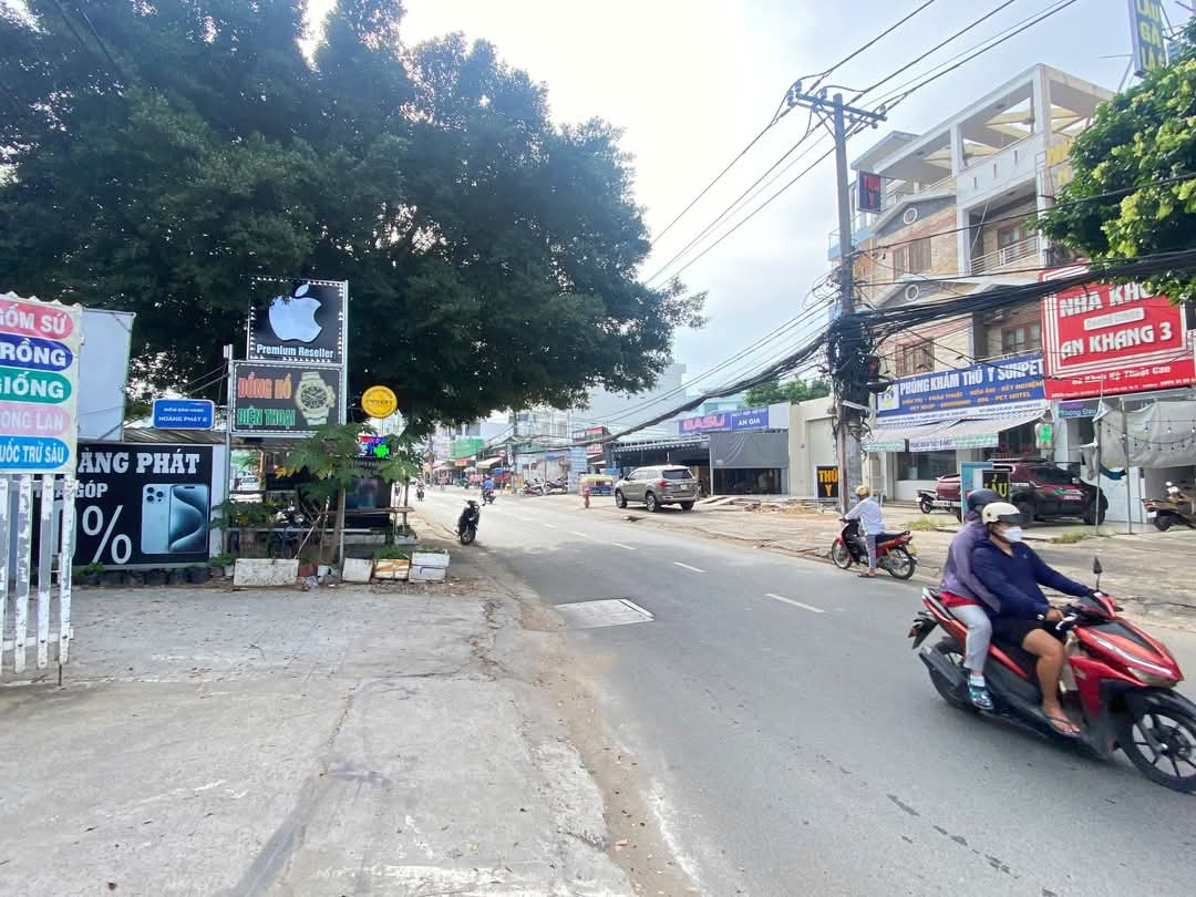 Bán Nhà mặt tiền Nguyễn Thị Định Quận 2 Dt 4,55 x 13m Đã trừ lộ giới Đường mở rộng 30m