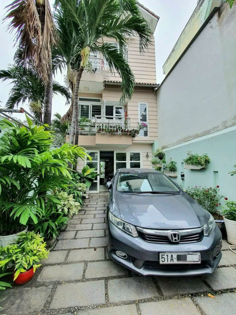 Bán nhà sân vườn mặt tiền ô tô Quận 2 mặt tiền đường Thạnh Mỹ Lợi Quận 2 3Lau