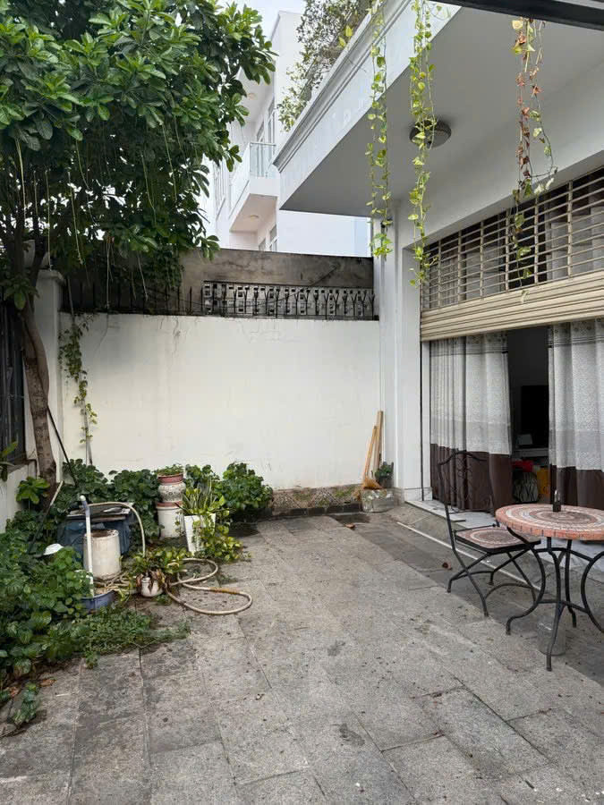 BDS HVL BIỆT THỰ Q2 CŨ - MẶT TIỀN ĐƯỜNG 10M LÔ GÓC THOÁNG VÀ ĐẮC ĐỊA BẬC NHẤT Q2