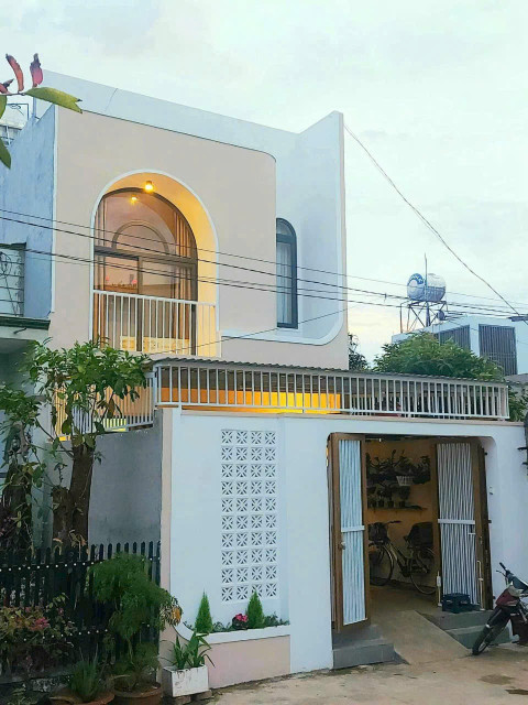 NHÀ MÊ HẺM 56 NGUYỄN THỊ ĐỊNH ĐỐI DIỆN TRƯỜNG LÁI VIỆT MỸ