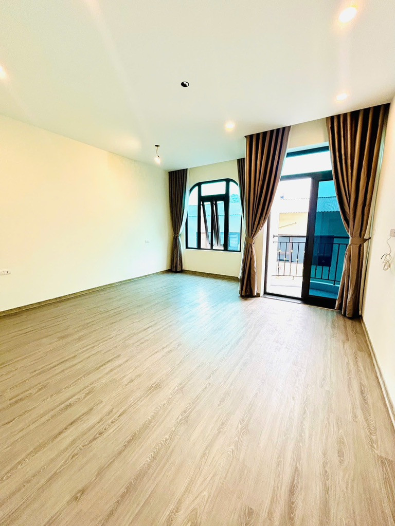 Bán nhà ngọc hồi 4 tầng long lanh phân lô ô tô tránh vào nhà hoàng mai
