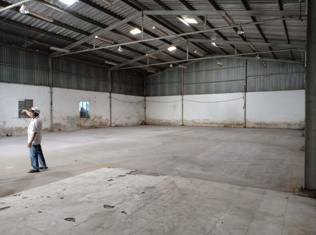 Cho thuê kho xưởng đường Cont 400m2 gần Ql1A Quận 12