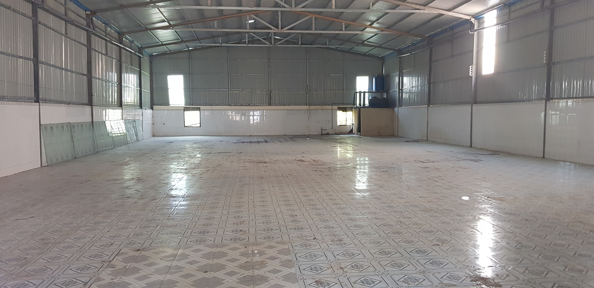 NHÀ XƯỞNG ĐƯỜNG HÀ HUY GIÁP, PHƯỜNG THẠNH XUÂN CHO THUÊ DT: 600M GIÁ 35 TRIÊU
