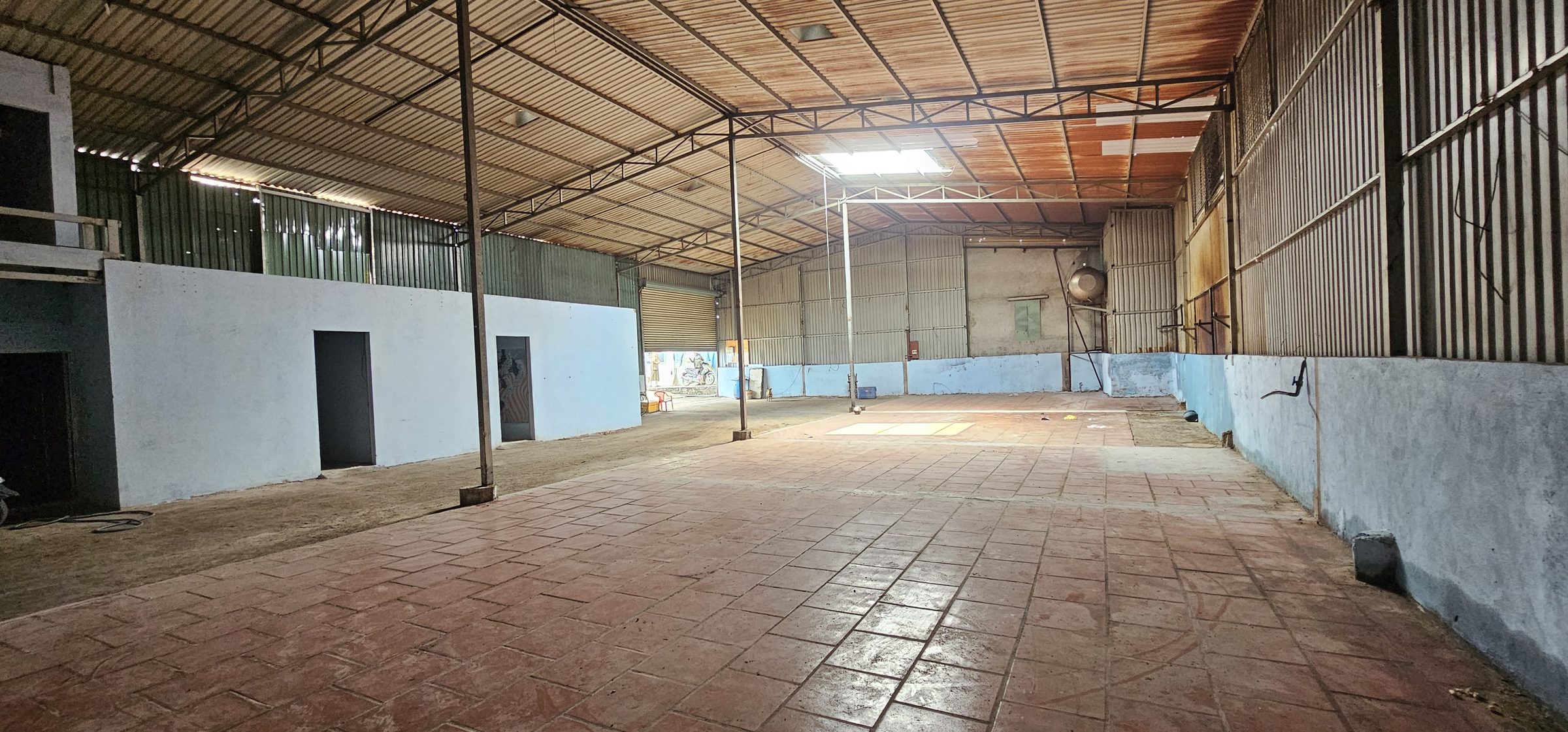 NHÀ XƯỞNG CHO THUÊ PHƯỜNG THẠNH XUÂN QUẬN 12 DT: 400M GIÁ 20 TRIÊU