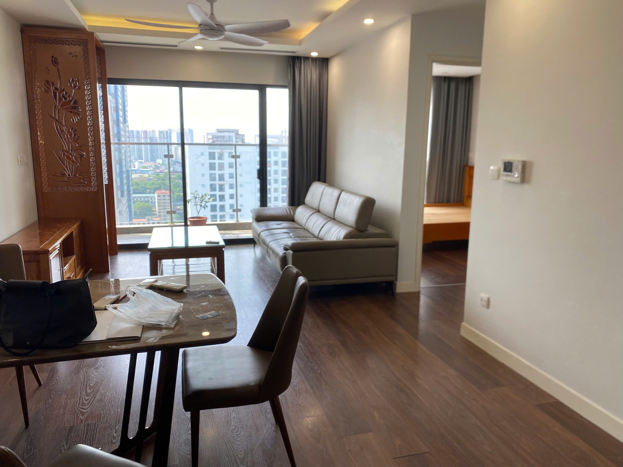 Cho thuê căn hộ Imperia Garden bc Đông Nam, 2PN cửa sổ thoáng sáng