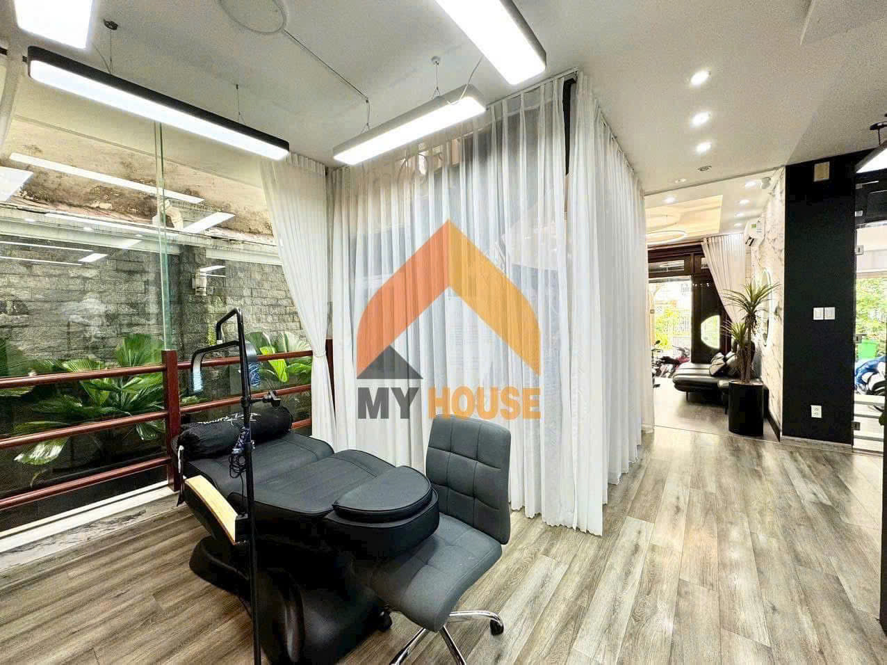 BDS HVL Cho thuê Villa Thảo Điền ( hẻm 3, Quốc Hương, Thảo Điền)