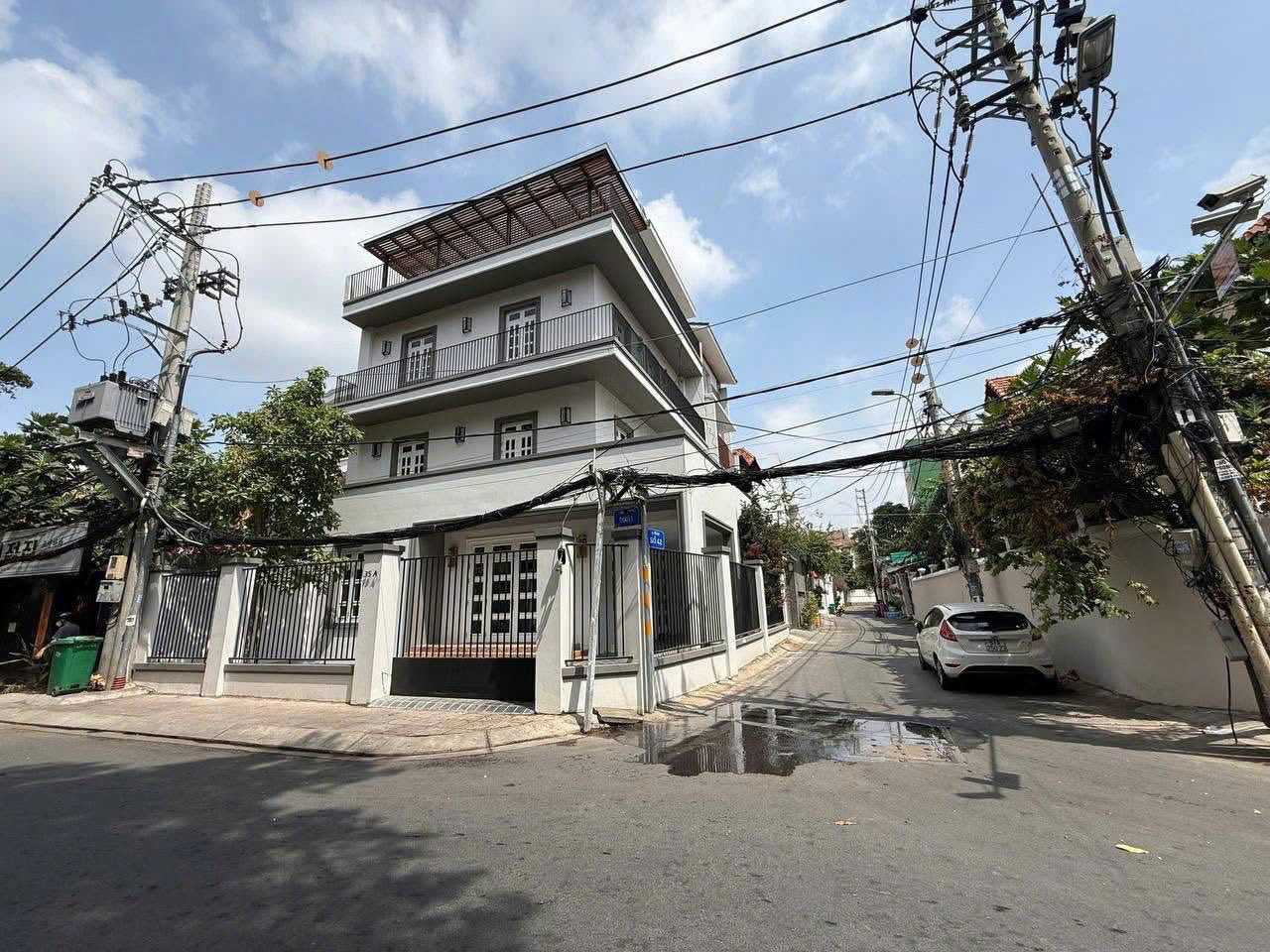 BDS HVL CHO THUÊ 35A Thái Ly Q2 5P 6WC GIÁ 130 TR/TH