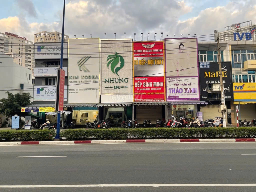 BDS HVL CG: CHO THUÊ 36 TỐNG HỬU ĐỊNH Q2 GIÁ 180TR/TH