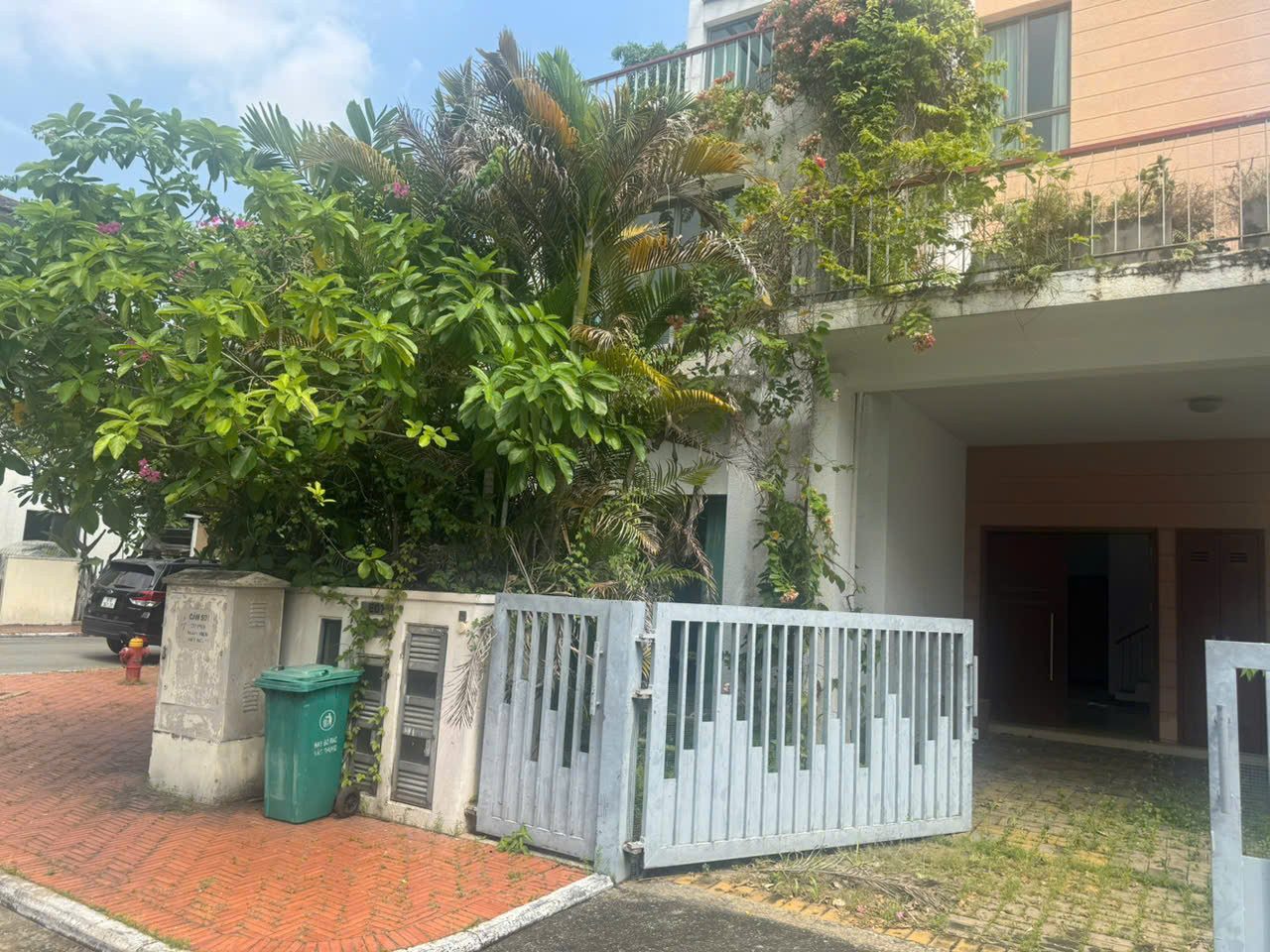 BDS HVL CHO THUÊ CĂN GÓC – RIVIERA THẢO ĐIỀN, QUẬN 2
📍 BT  | Khu compound Riviera cao cấp