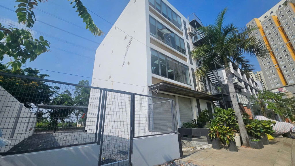 BDS  HVL 📍Tòa nhà VP 5 tầng, 2MT Đồng Văn Cống, Q2. (85 Tỷ, HĐT: 140tr)
