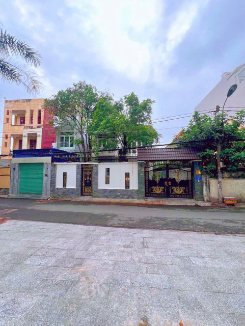 BDS HVL Cần Bán Gấp BT gần 400 m2 Giảm Sốc Chỉ còn 57 Tỷ ( Giá Tuần Này )