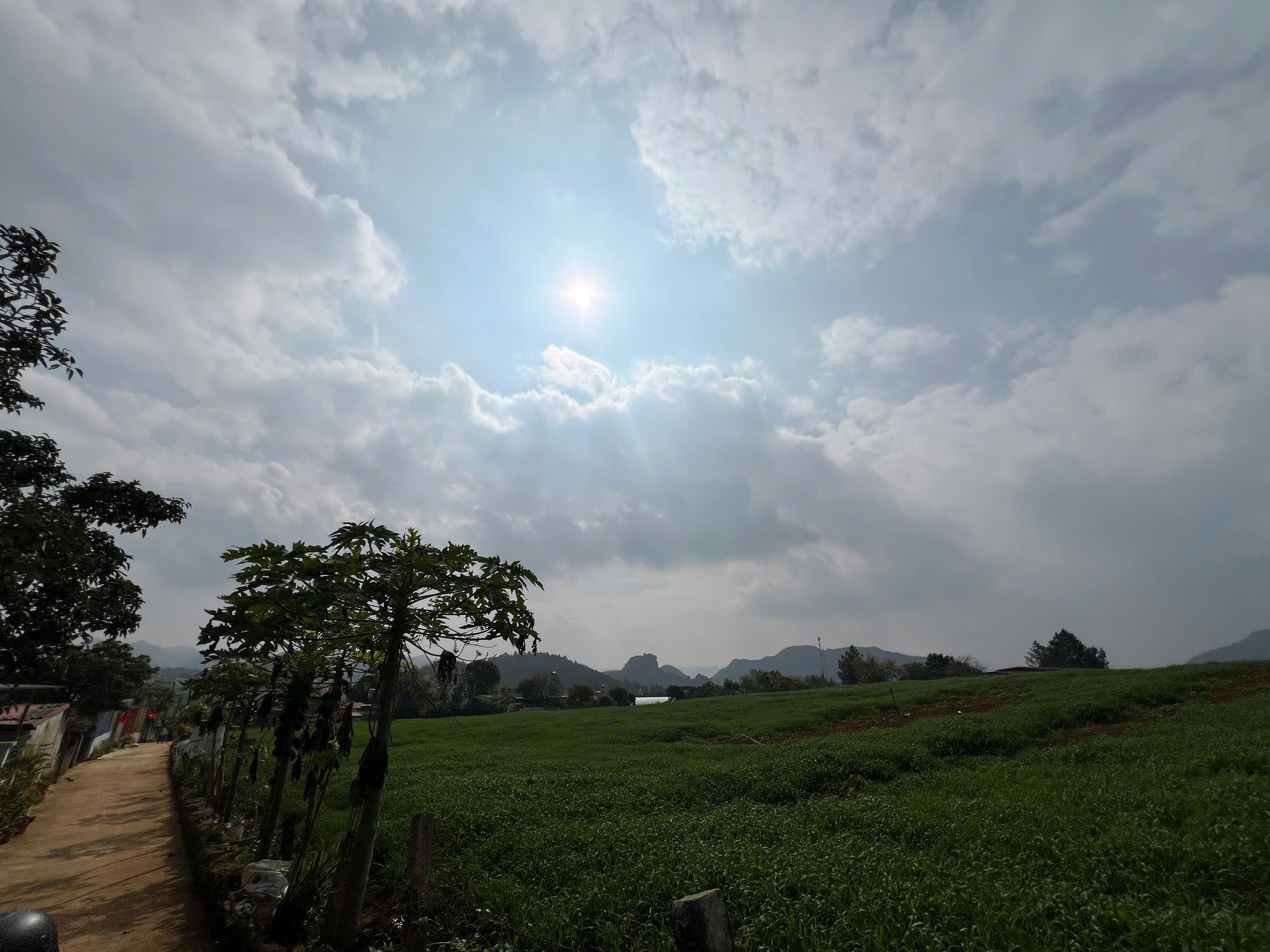 MỘT CHIẾC VIEW "THỞ RA SỰ BÌNH YÊN TẠI TDP 19/5 - PHƯỜNG THẢO NGUYÊN