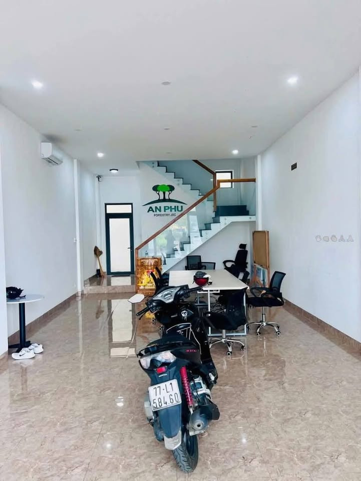 BÁN CĂN NHÀ 3,5 TẦNG MT VÕ NGUYÊN GIÁP THUỘC KĐT AN PHÚ THỊNH – LH: 0939.81.3696