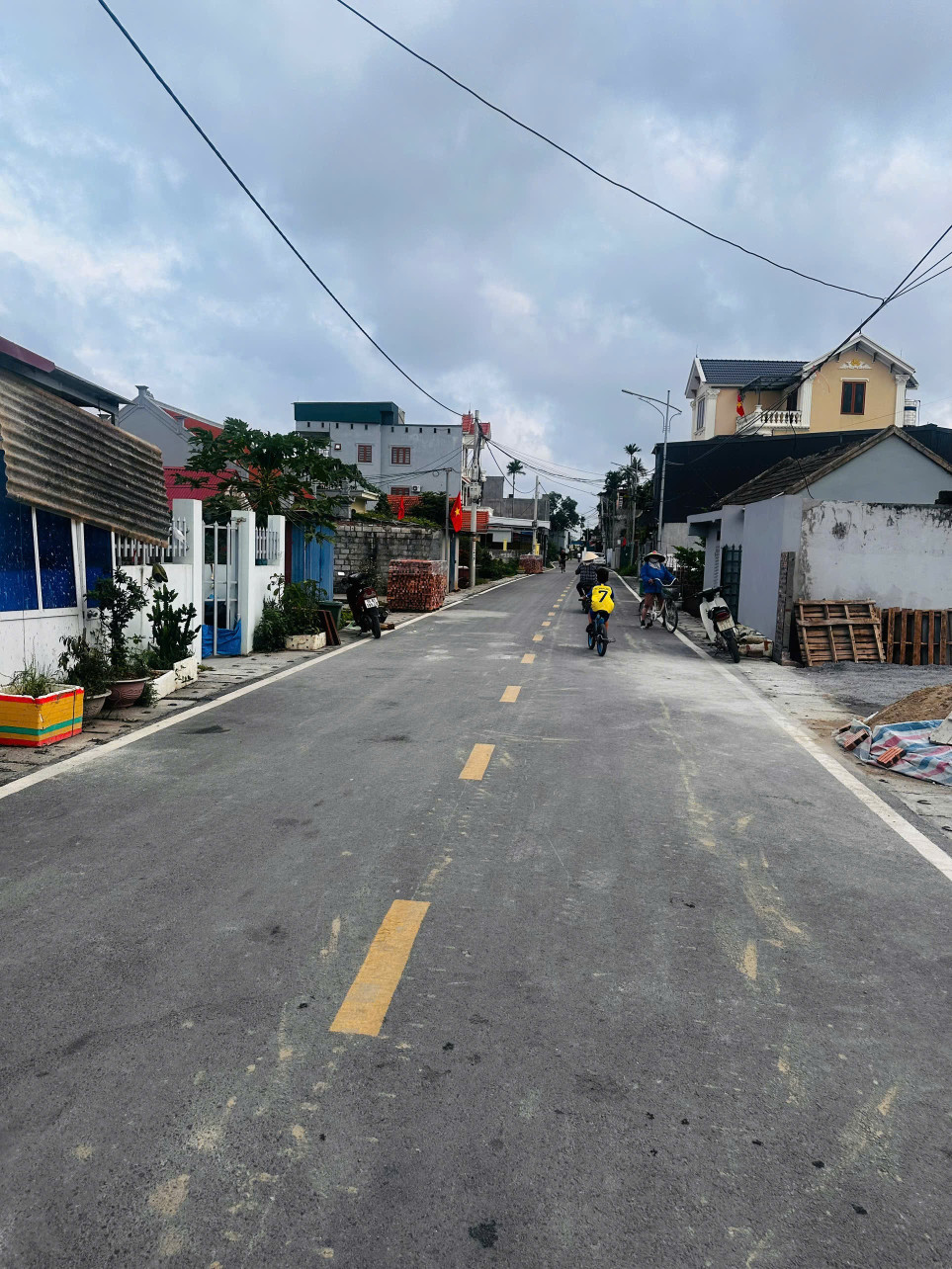 Bán đất 76m² ngang 4,12m. đường nhựa 7m . giá 3.15 tỷ Phường Thủy Nguyên. liên hệ 0362558882