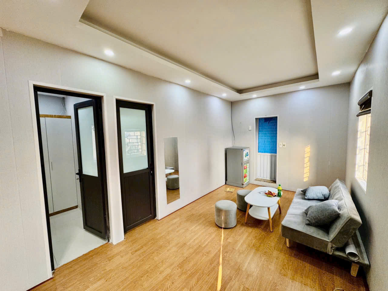 * Bán CCMN 2 ngủ 50m2 tại gầm cầu vượt ngã tư sở, cách mặt phố Tây Sơn 10m ( sau mặt phố 1 nhà), ô tô đỗ cổn