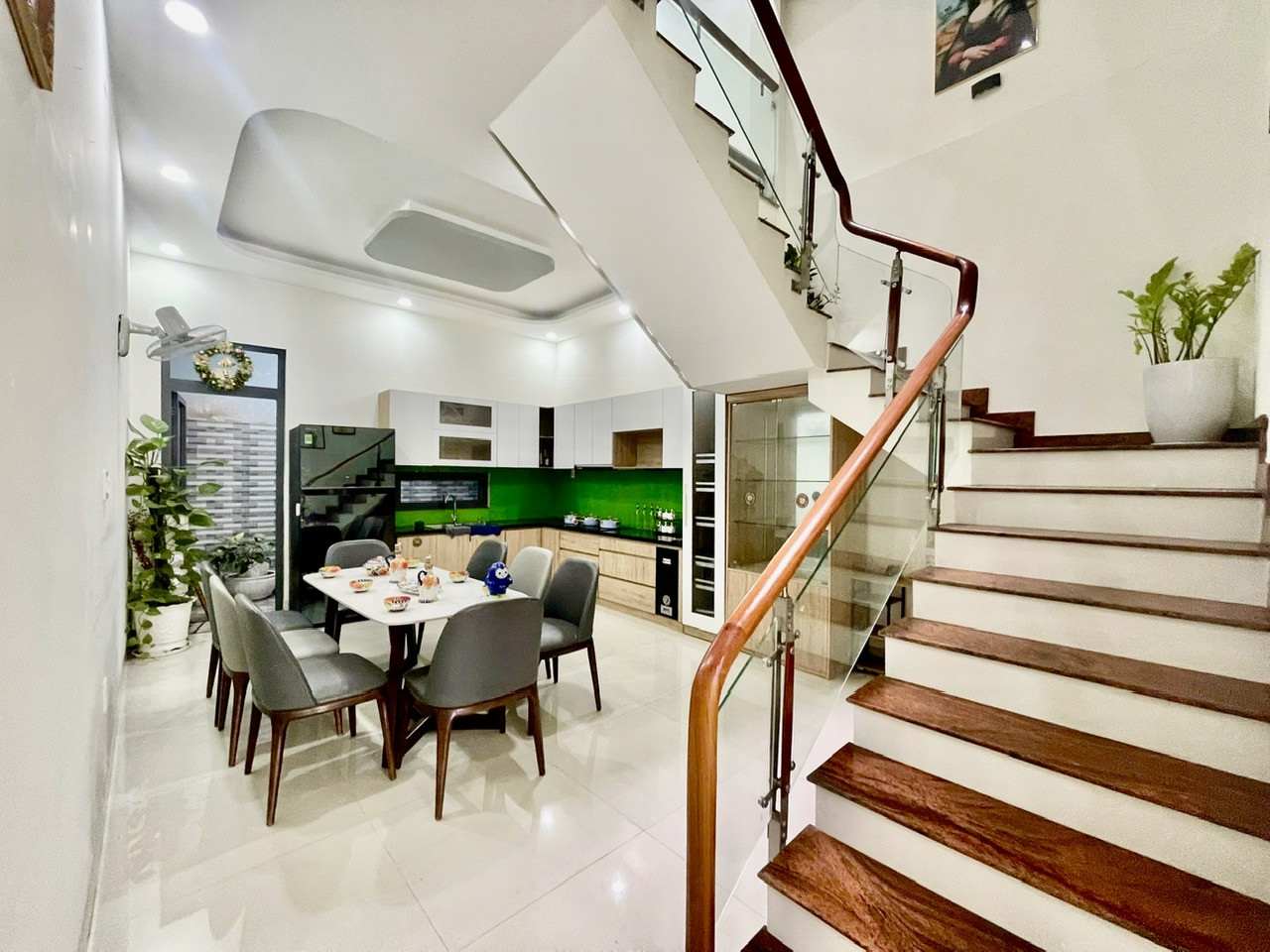 Bán nhà 100.7m² ngang 4,18m giá 7.5 tỷ tại Phường Thống Nhất Thành phố Buôn Ma Thuột