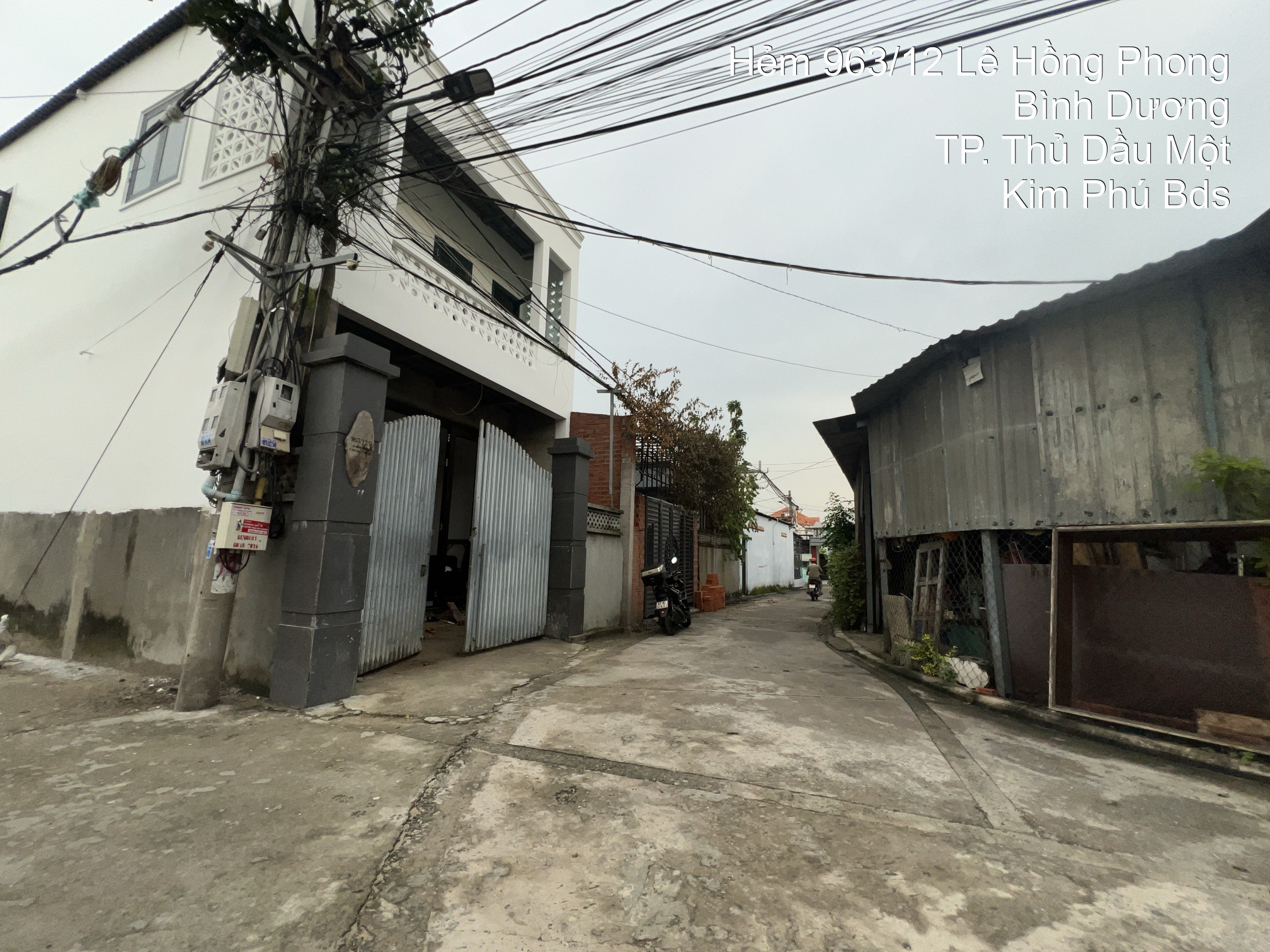 Bán nhà 90m² ngang 5m giá 2.35 tỷ Phường Thủ Dầu Một 0815422197