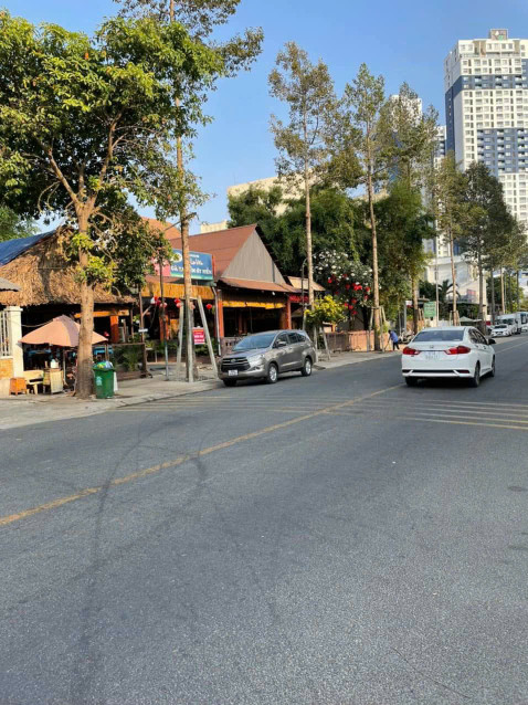 Bán đất D8 CHÁNH NGHĨA 200m² ngang 10m giá 25 tỷ Phường Thủ Dầu Một: 0815422197
