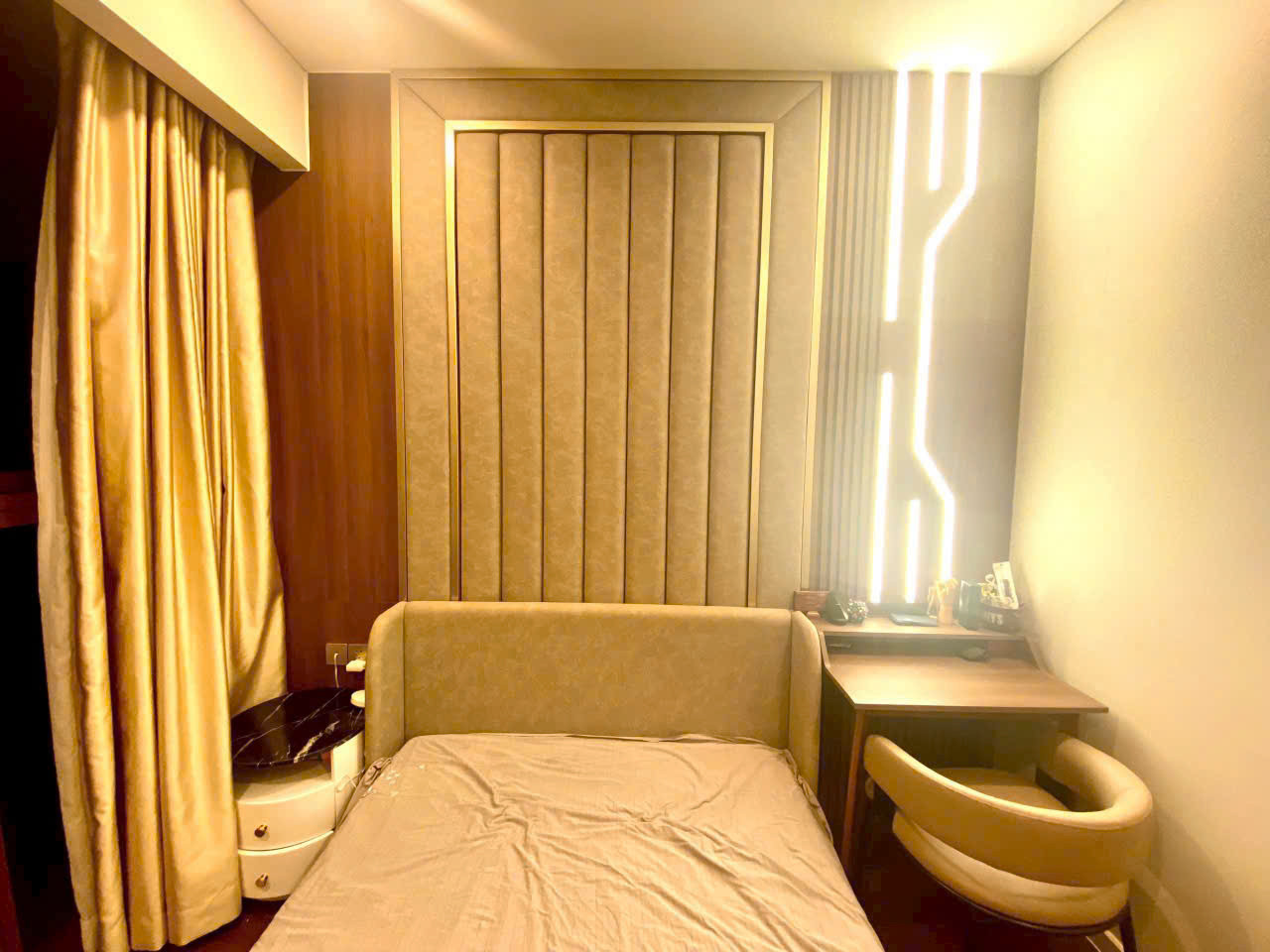 BDS  HVL CHÍNH CHỦ Cần cho thuê Căn 4PN View sông 168㎡ Galleria (The Metropole) Anh em Môi giới tìm khách giúp mình, full phí MG cho các anh/chị