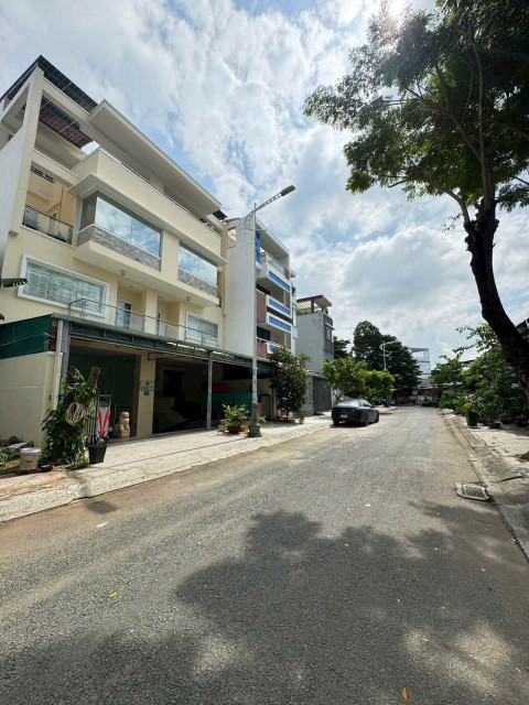 BDS HVL [NC] BÁN LÔ D30 ĐÔNG THỦ THIÊM Q2 6x22m CHỐT 12.8 tỉ 02 LÔ KO LỖI